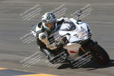 media/Oct-01-2023-SoCal Trackdays (Sun) [[4c570cc352]]/Bowl (1020am)/